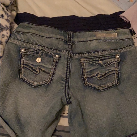 High waisted ripped shorts - Picture 2 of 2